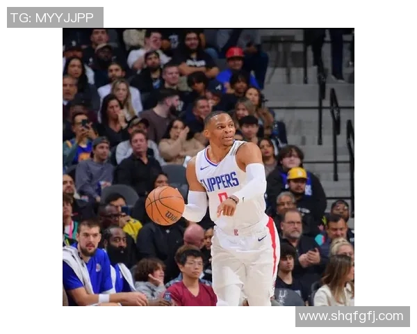 2017年快船与马刺经典对决全场录像回放及精彩瞬间分析